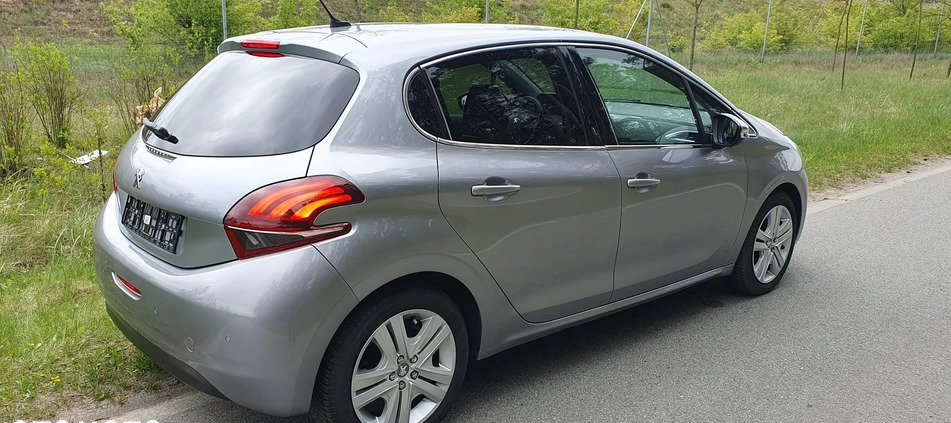 Peugeot 208 cena 36600 przebieg: 86900, rok produkcji 2019 z Strzyżów małe 742